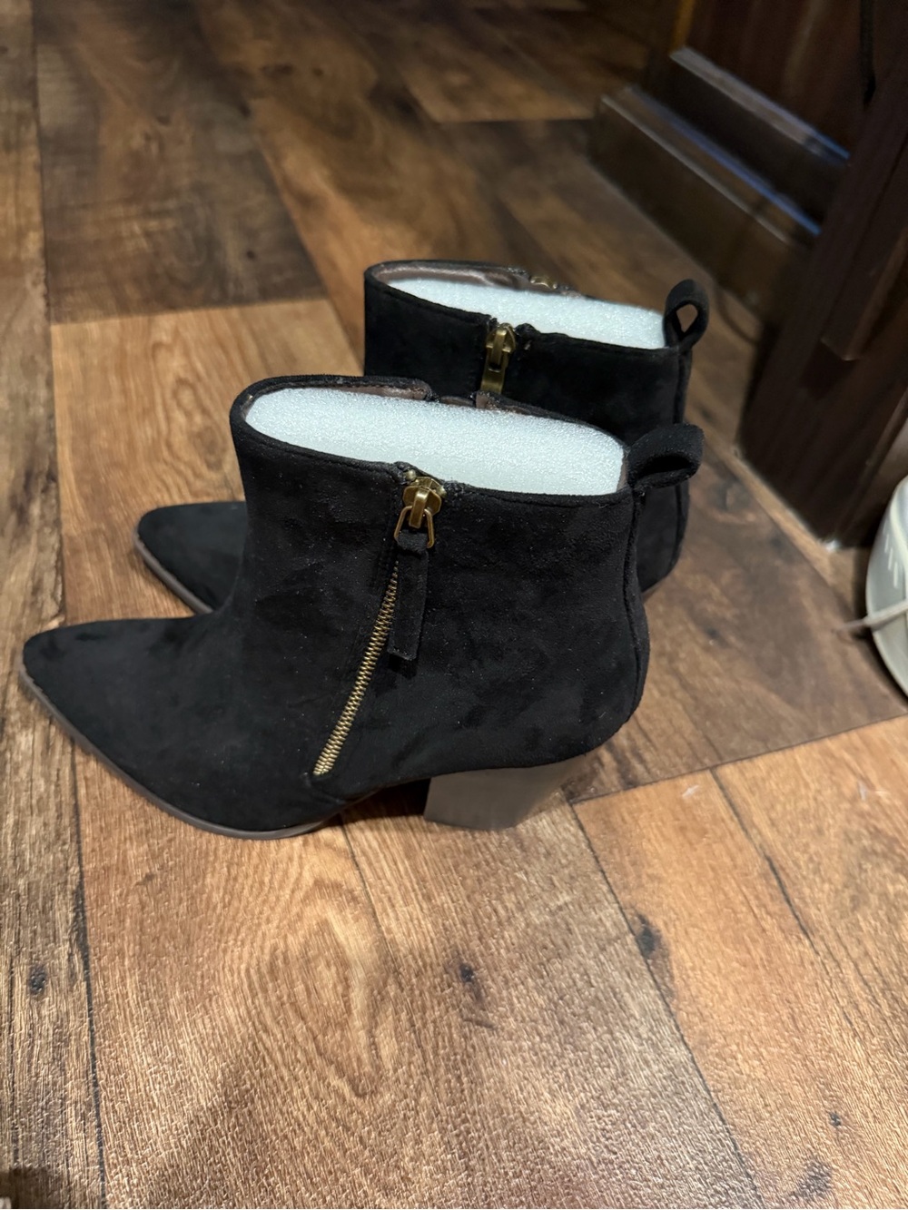 Women’s stylish ankle boots